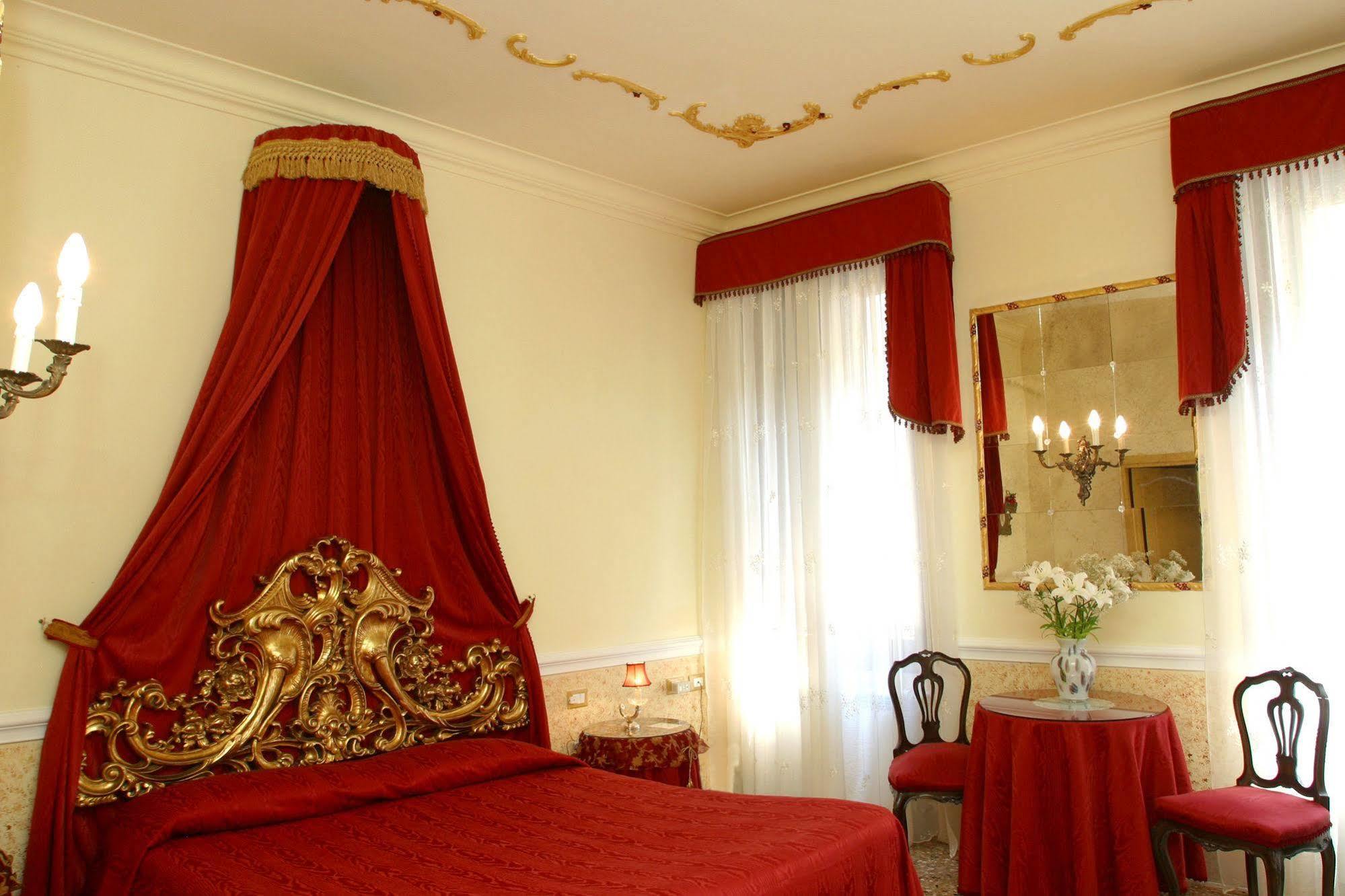 Casa Fenice Bed and breakfast